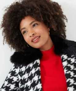 Darling Dogstooth Coat